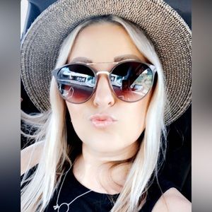 Meet your Posher, Ashlie